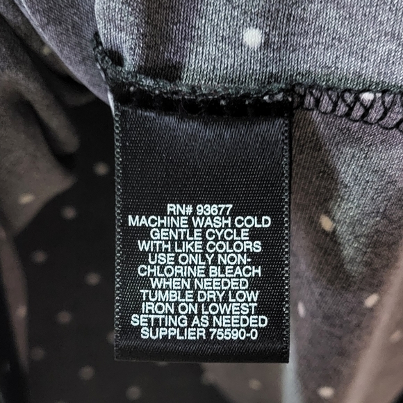 Liz Claiborne Women's Black Polka Dot Pleated Sleeveless Blouse Size Small EUC - Picture 7 of 7